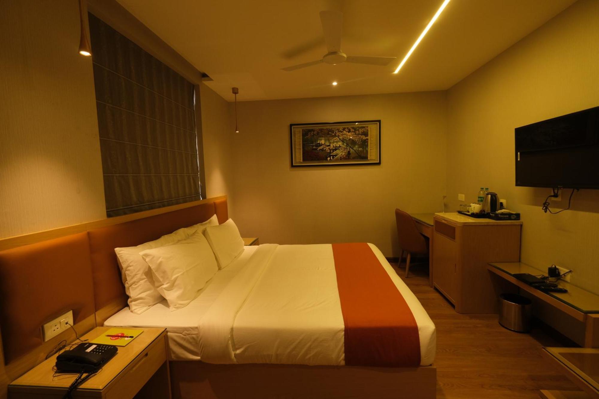 The Bastion Hotel Bhopal Exterior photo