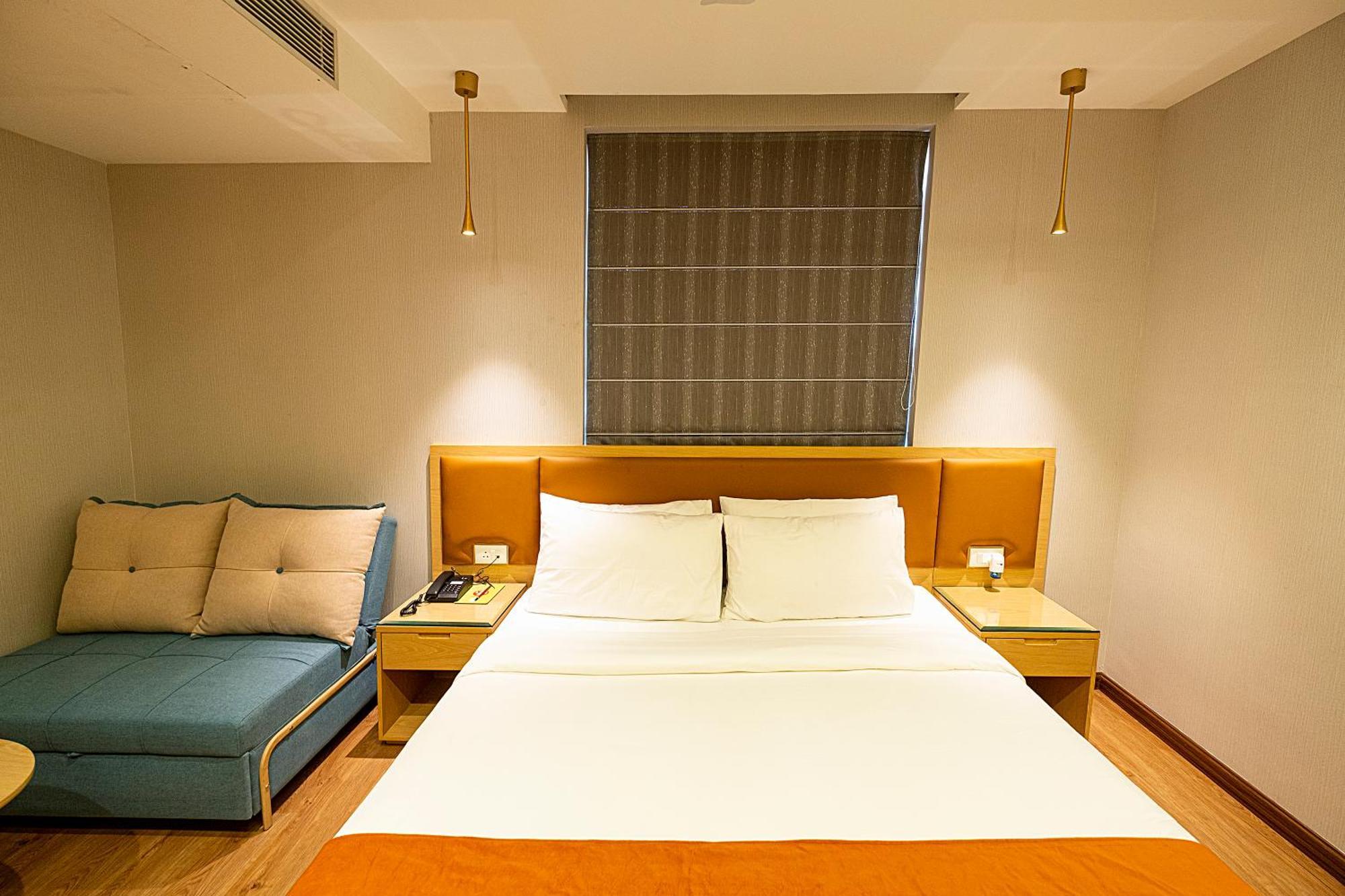 The Bastion Hotel Bhopal Exterior photo